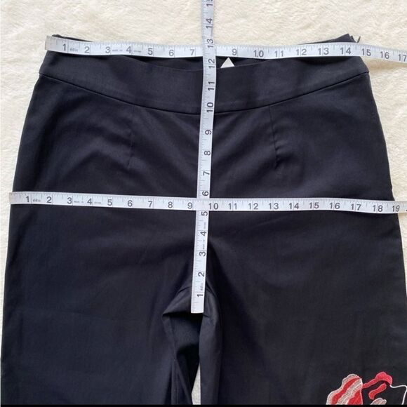 NWT Natori Woman Black Floral Embroidered Wide Leg Crop Pants Size 4 - Picture 5 of 9